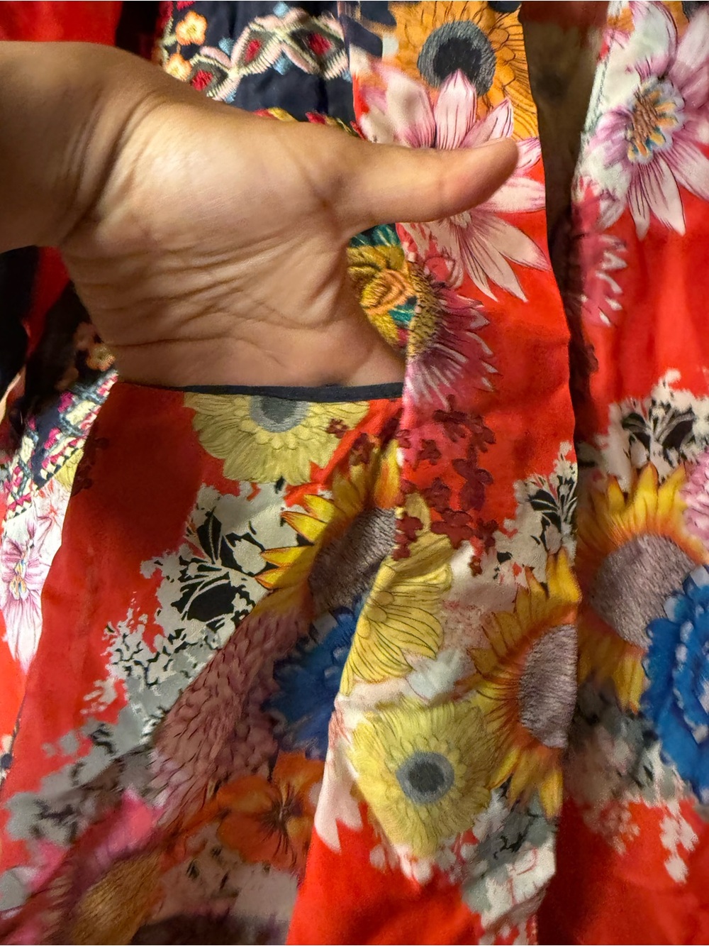 Johnny Was Mishka Rose
Embroidery Silk Kimono Jacket $288 Retail - Picture 7 of 14